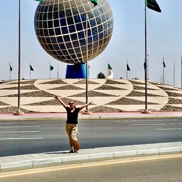 Discover Saudi Arabia/ south with Vicky  400